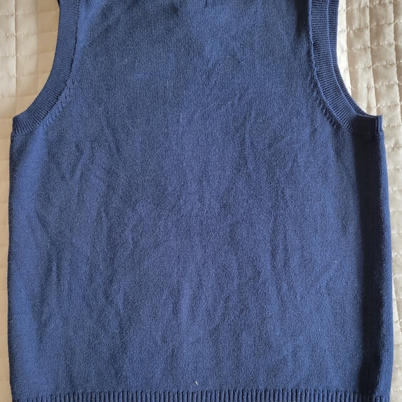 NWT GAP KIDS Boy's Sweater Vest Size Medium Navy With white trim - Picture 3 of 6